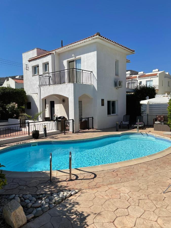 Villa Laurel Peyia Extérieur photo
